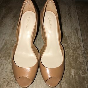 Nude wedges